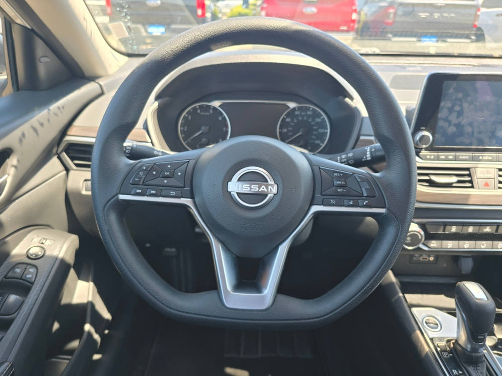 Thumbnail: 2024 Nissan Altima - 8