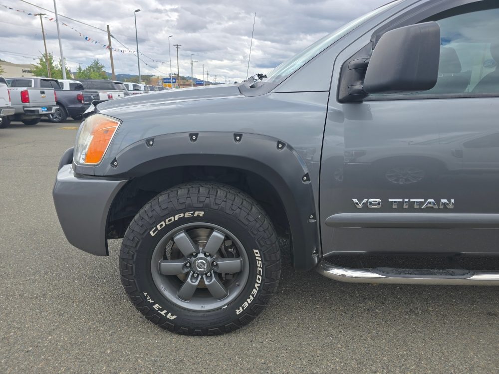 Thumbnail: 2013 Nissan Titan - 20