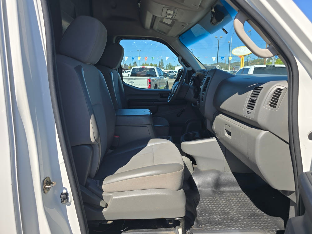 Thumbnail: 2013 Nissan NV - 8
