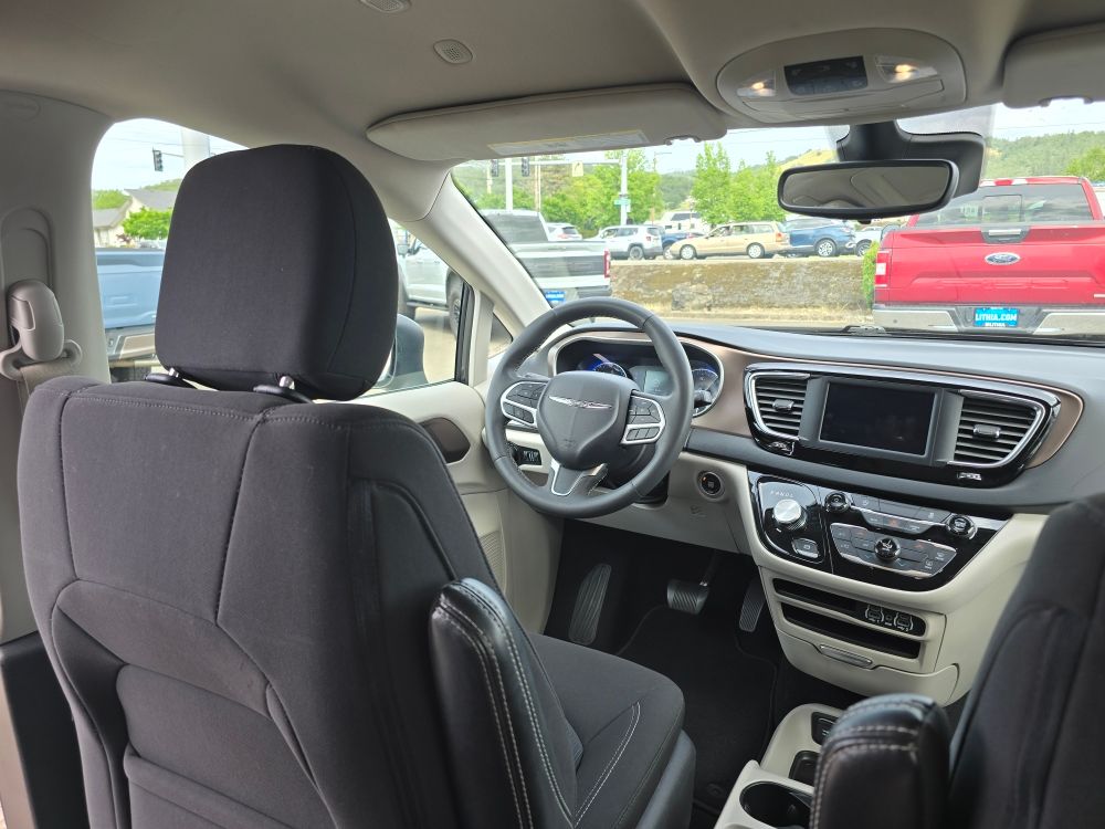 Thumbnail: 2023 Chrysler Voyager - 2