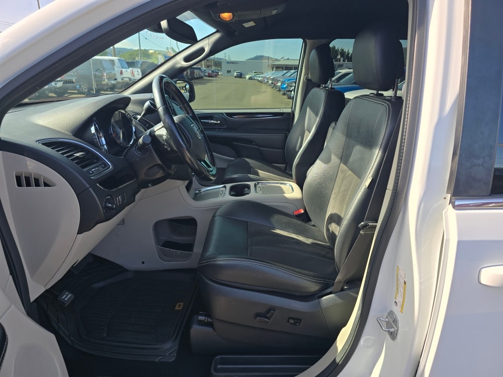 Thumbnail: 2019 Dodge Grand Caravan - 8