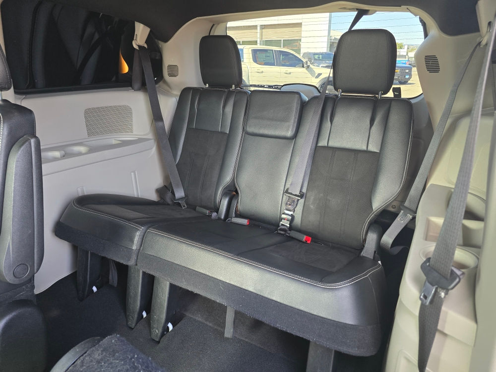Thumbnail: 2019 Dodge Grand Caravan - 18