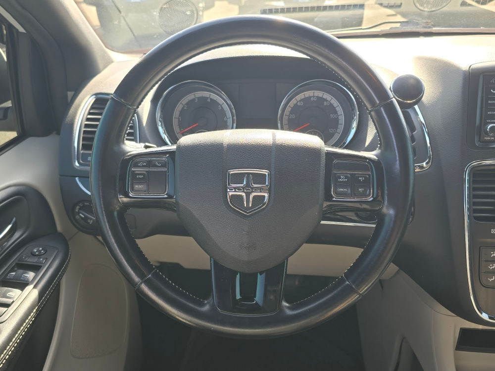 Thumbnail: 2019 Dodge Grand Caravan - 2