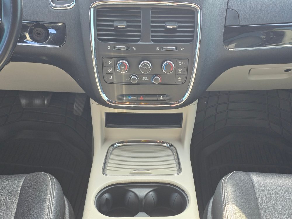 Thumbnail: 2019 Dodge Grand Caravan - 12