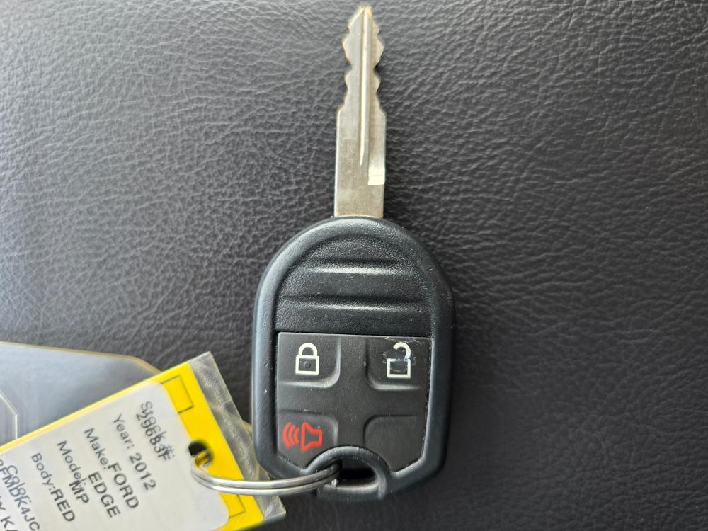 Thumbnail: 2012 Ford Edge - 15
