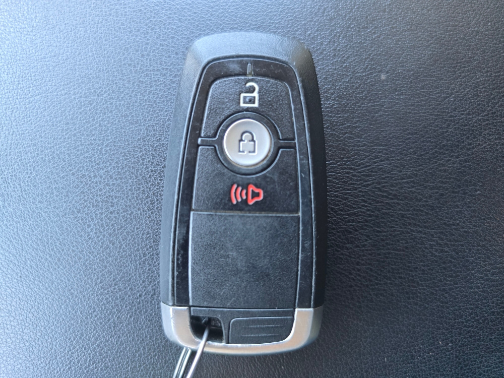 Thumbnail: 2021 Ford Edge - 16
