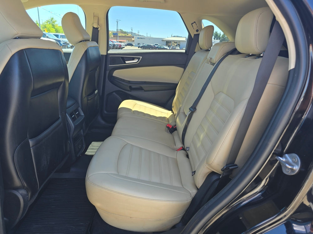 Thumbnail: 2021 Ford Edge - 9