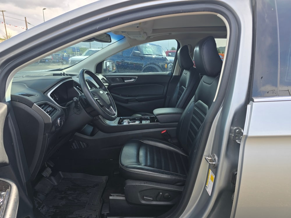 Thumbnail: 2020 Ford Edge - 8