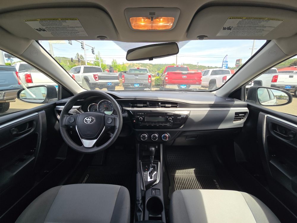 Thumbnail: 2015 Toyota Corolla - 12