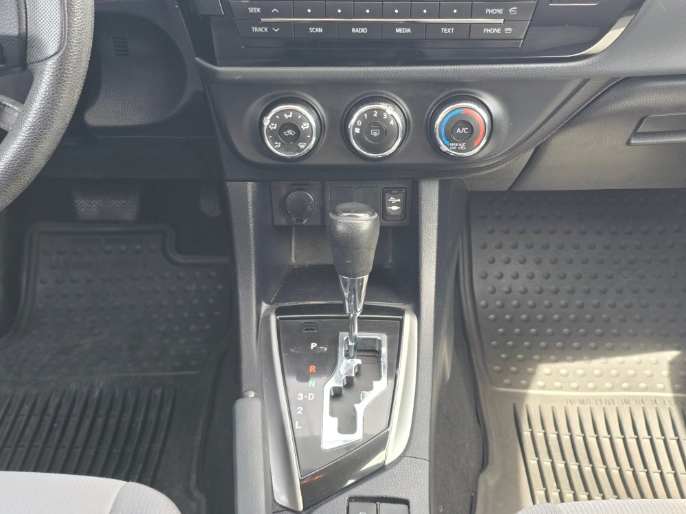 Thumbnail: 2015 Toyota Corolla - 14