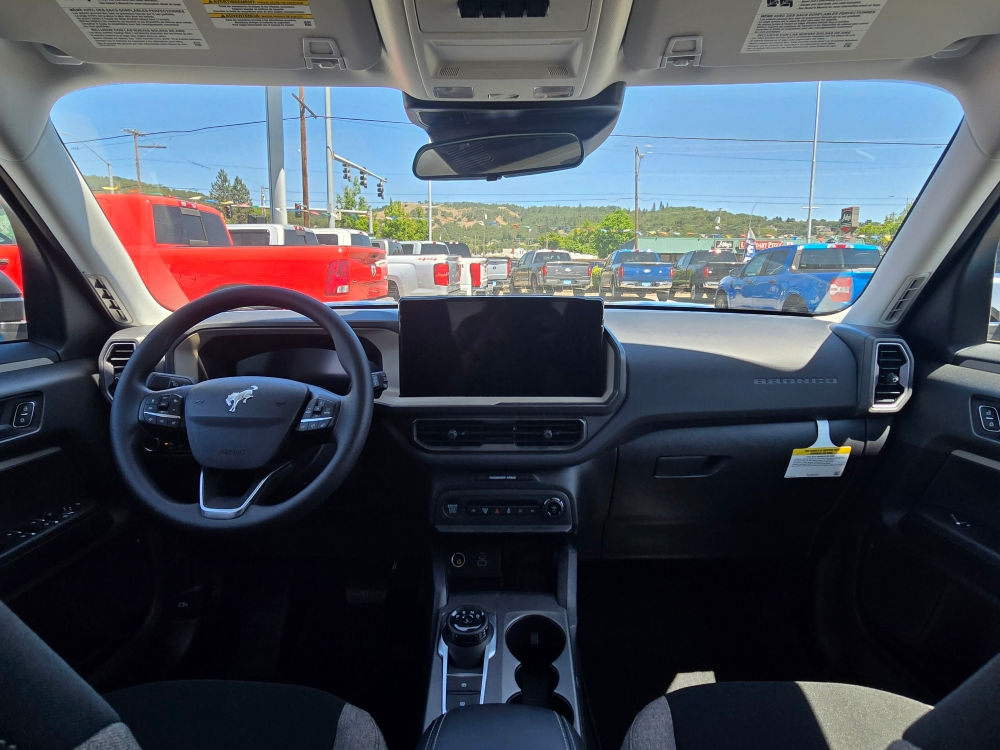 Thumbnail: 2025 Ford Bronco Sport - 7