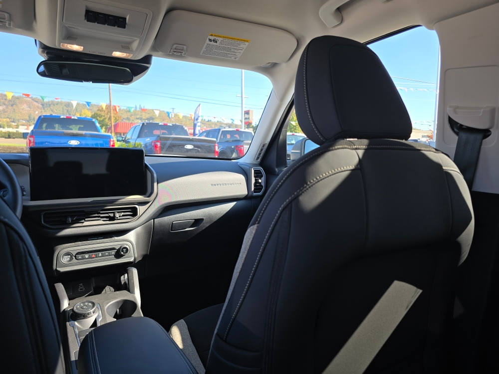 Thumbnail: 2025 Ford Bronco Sport - 9