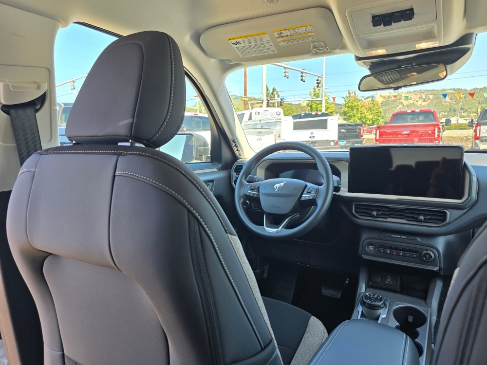 Thumbnail: 2025 Ford Bronco Sport - 2