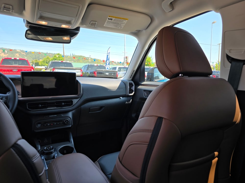 Thumbnail: 2025 Ford Bronco Sport - 18