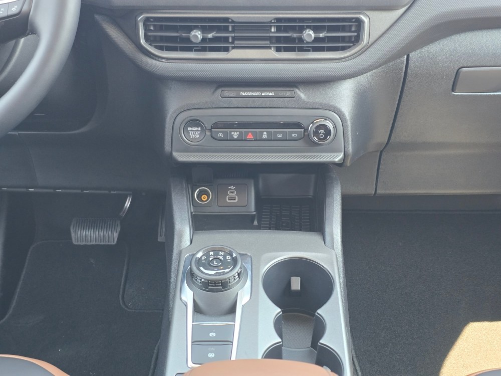 Thumbnail: 2025 Ford Bronco Sport - 12