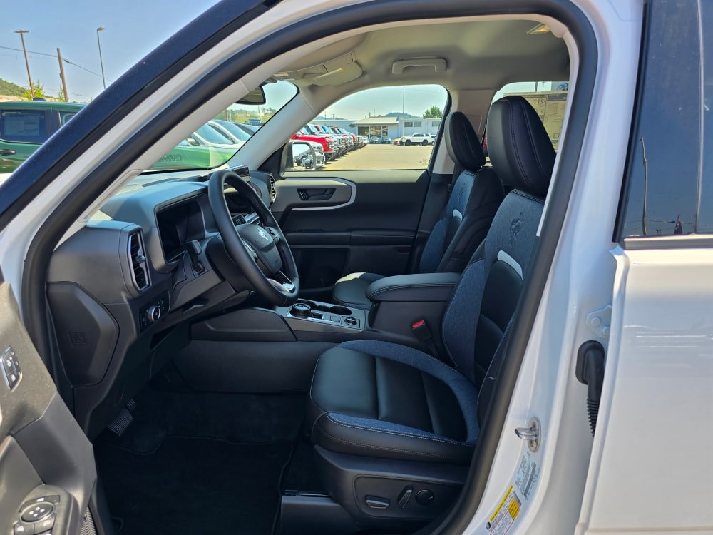 Thumbnail: 2025 Ford Bronco Sport - 9