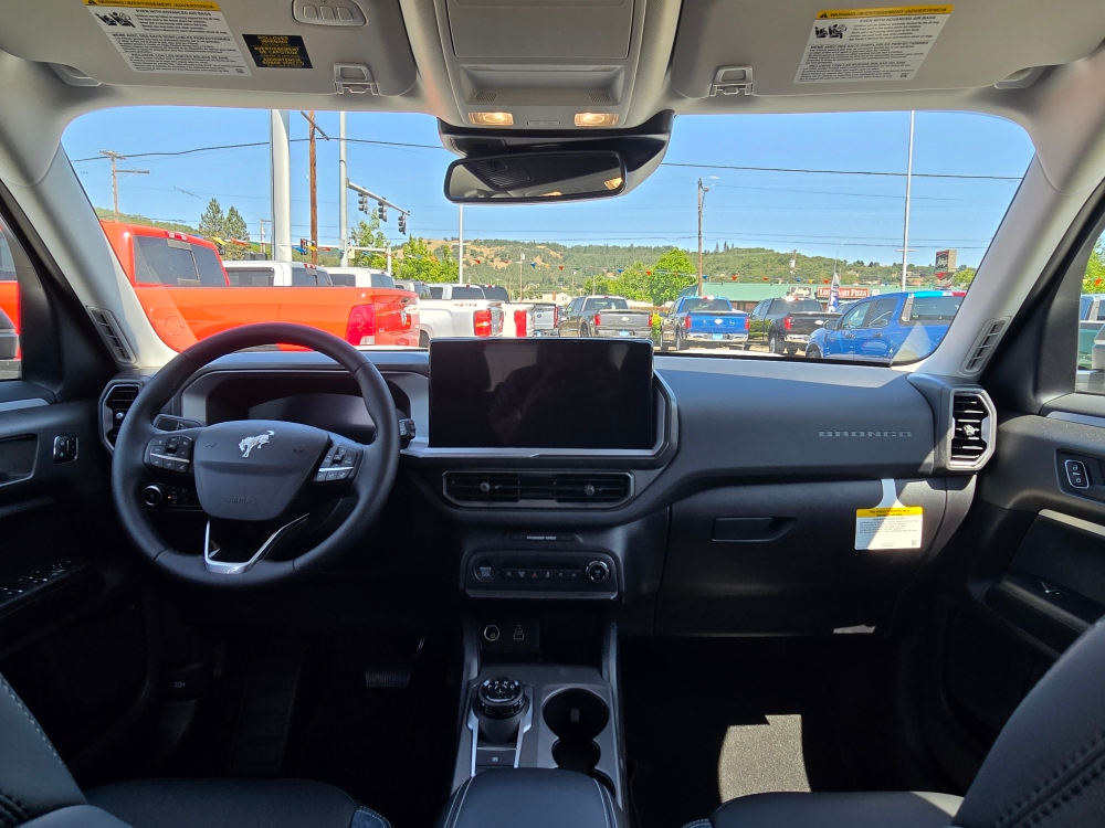 Thumbnail: 2025 Ford Bronco Sport - 12