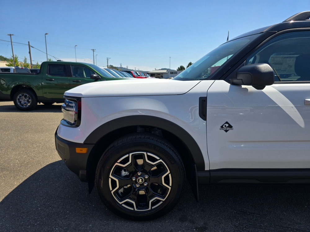 Thumbnail: 2025 Ford Bronco Sport - 7