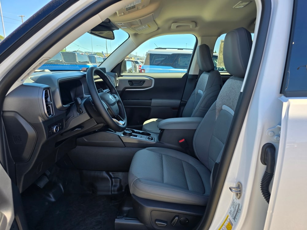 Thumbnail: 2025 Ford Bronco Sport - 8