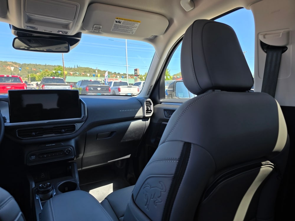 Thumbnail: 2025 Ford Bronco Sport - 9