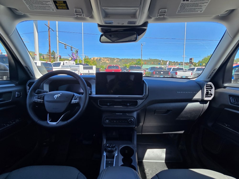 Thumbnail: 2025 Ford Bronco Sport - 11