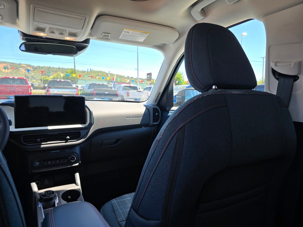 Thumbnail: 2025 Ford Bronco Sport - 9