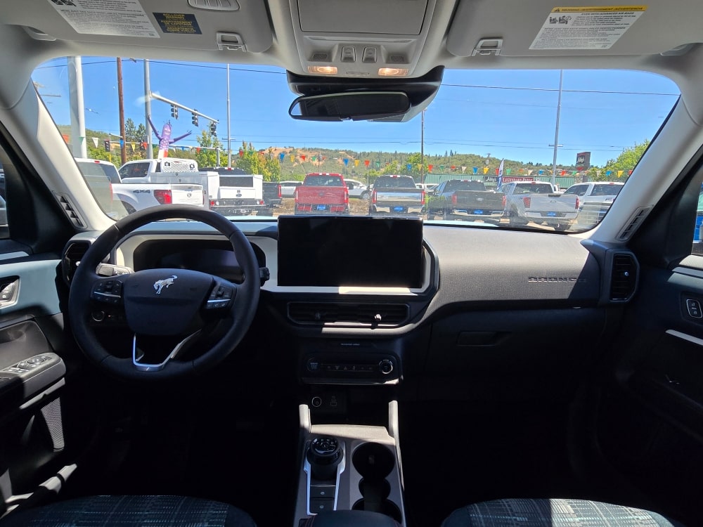 Thumbnail: 2025 Ford Bronco Sport - 11