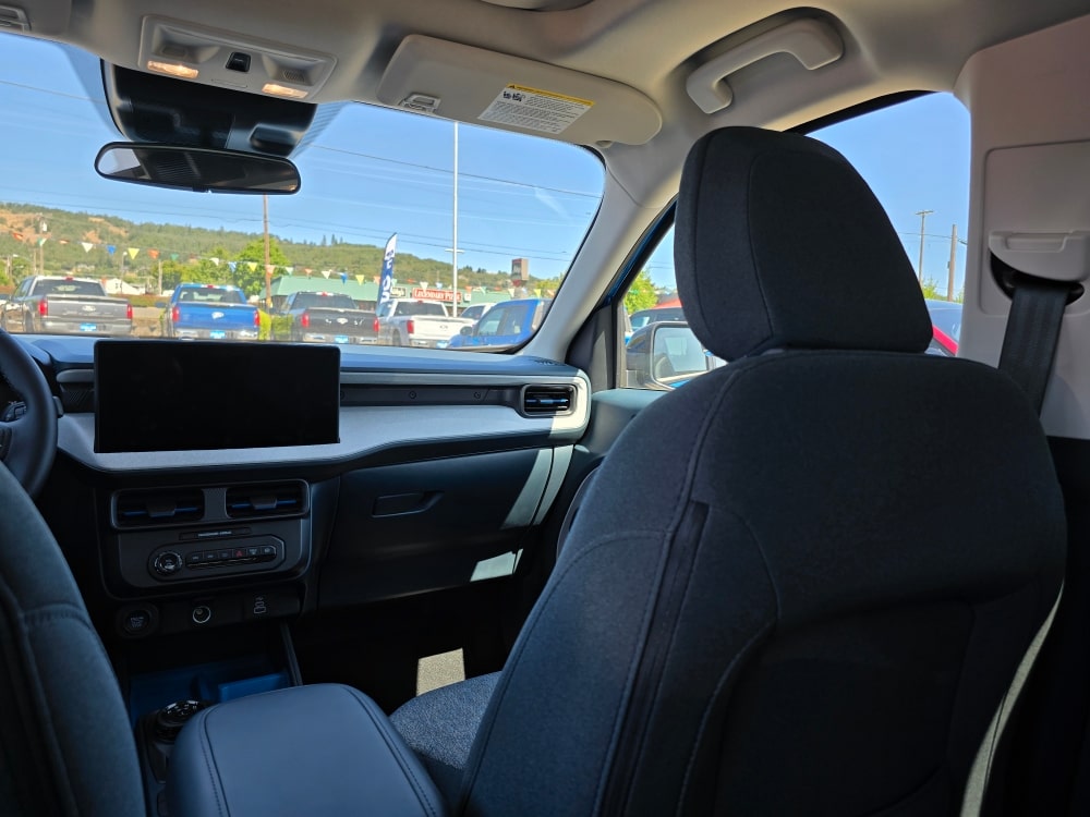 Thumbnail: 2025 Ford Maverick - 9