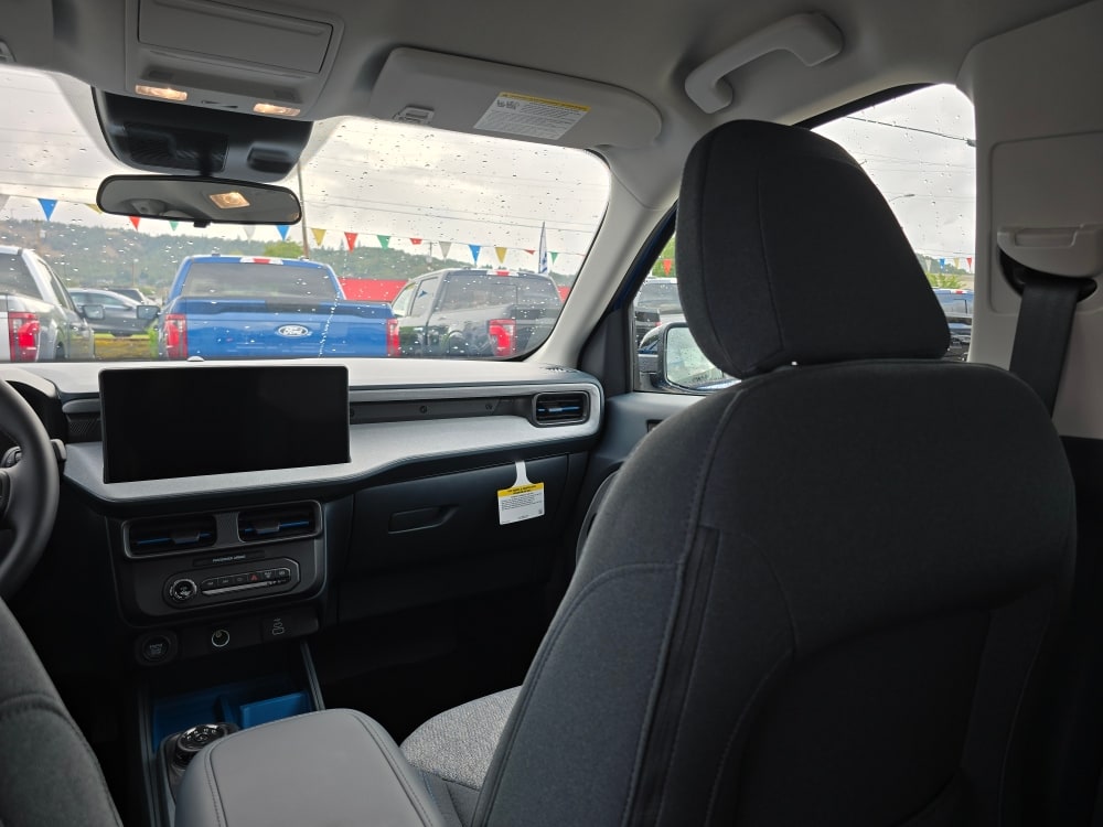 Thumbnail: 2025 Ford Maverick - 9