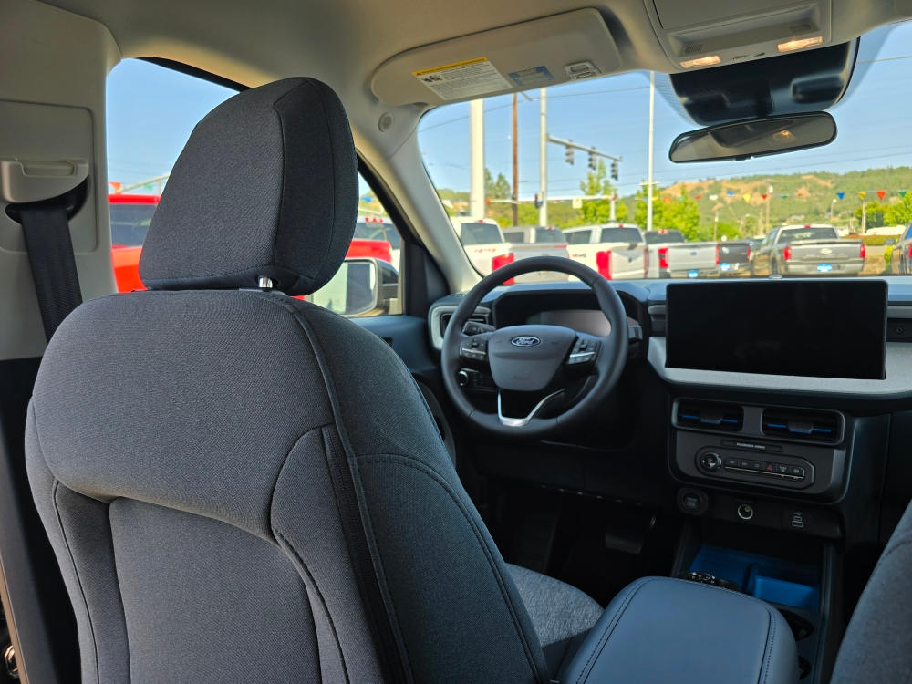 Thumbnail: 2025 Ford Maverick - 9