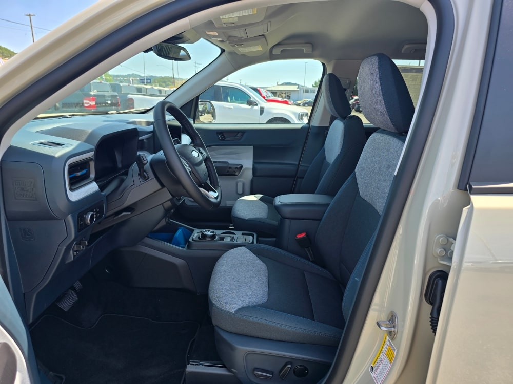 Thumbnail: 2025 Ford Maverick - 8