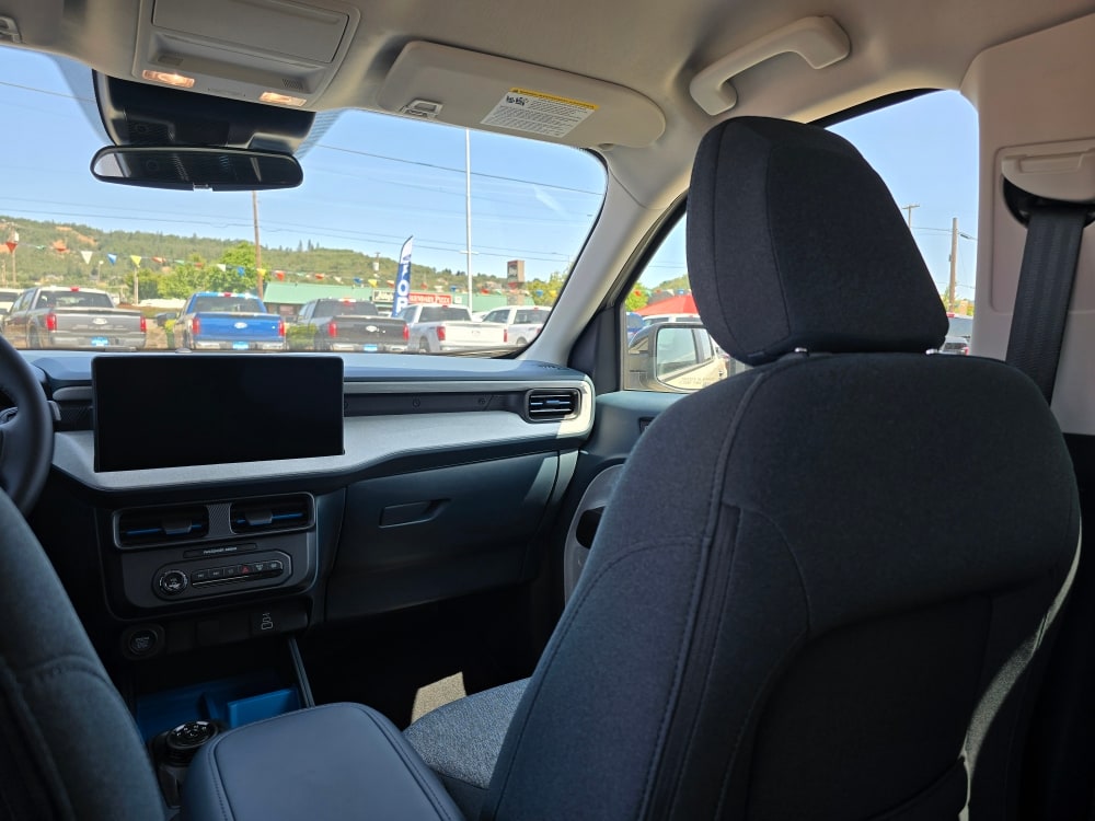 Thumbnail: 2025 Ford Maverick - 9