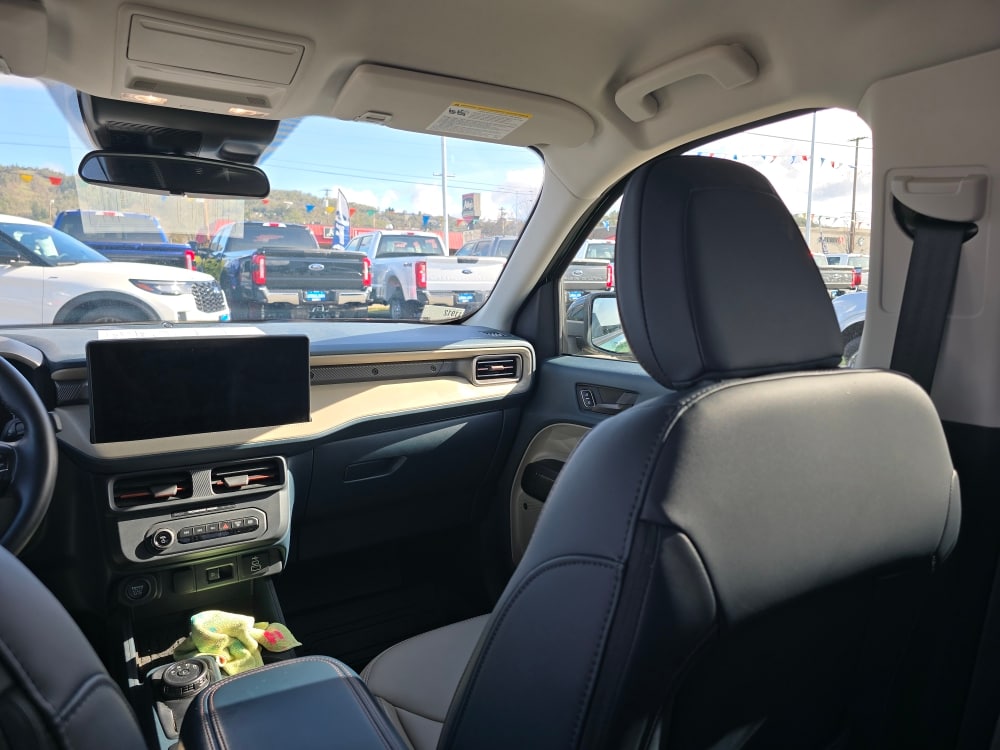 Thumbnail: 2025 Ford Maverick - 9