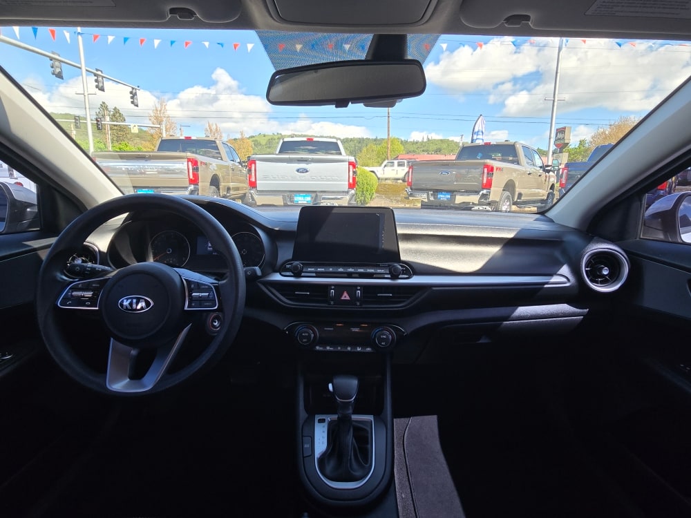 Thumbnail: 2019 Kia Forte - 11