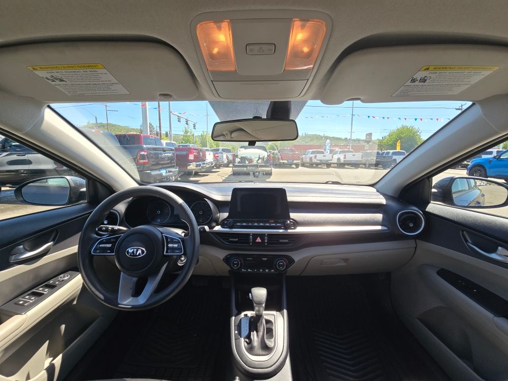 Thumbnail: 2019 Kia Forte - 10