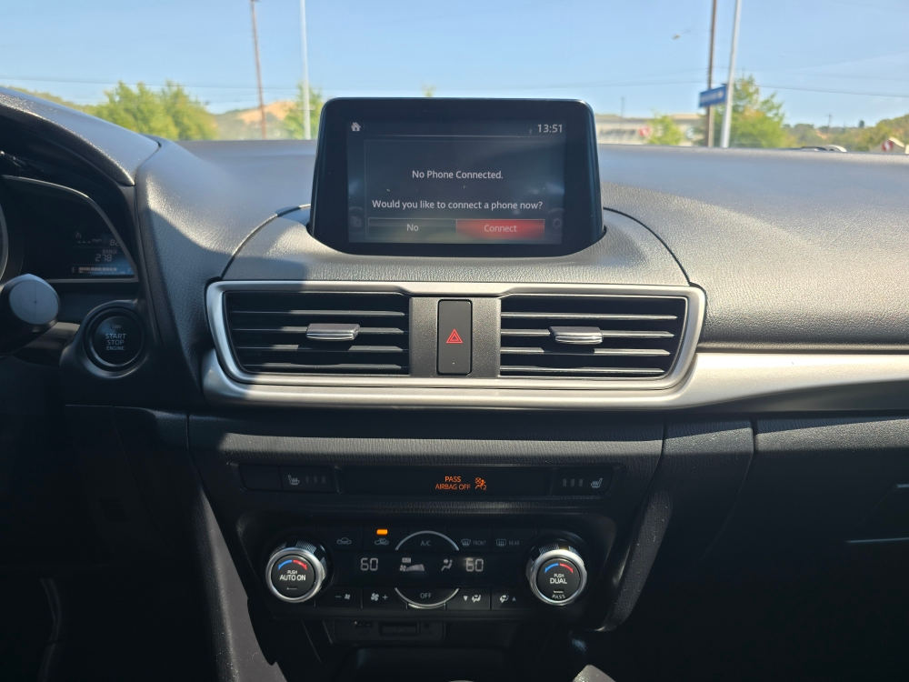 Thumbnail: 2018 Mazda Mazda3 - 13