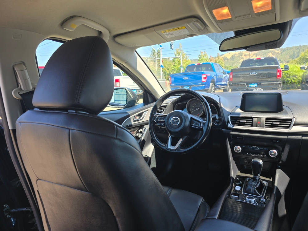 Thumbnail: 2018 Mazda Mazda3 - 2