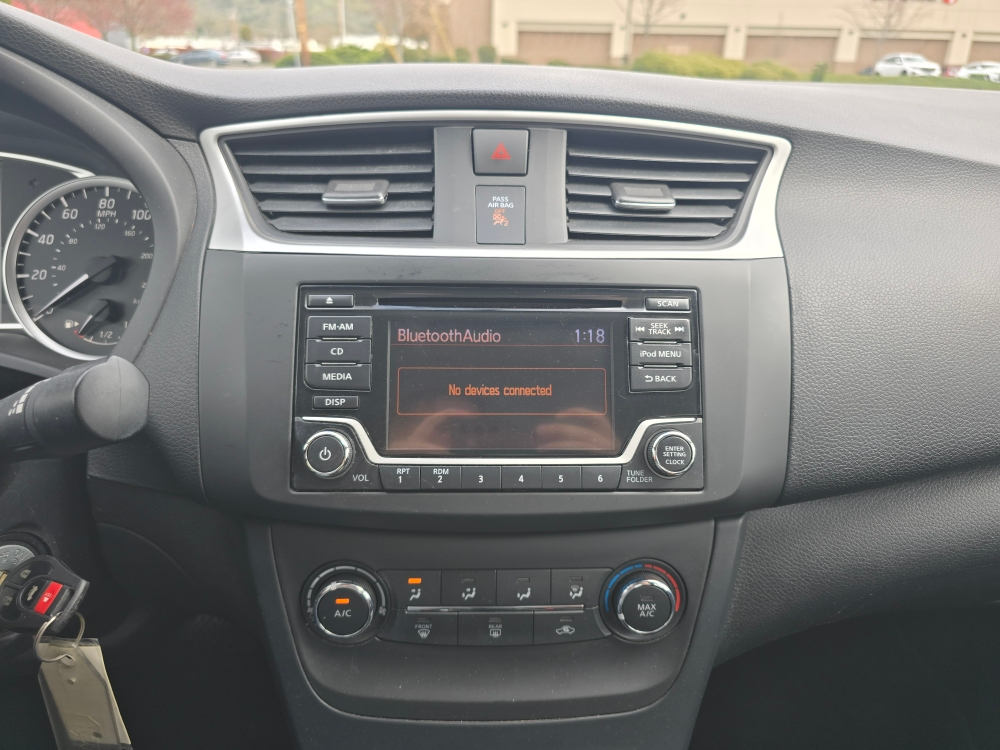 Thumbnail: 2018 Nissan Sentra - 12