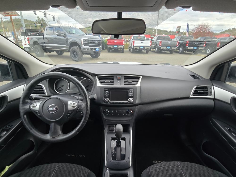 Thumbnail: 2018 Nissan Sentra - 11