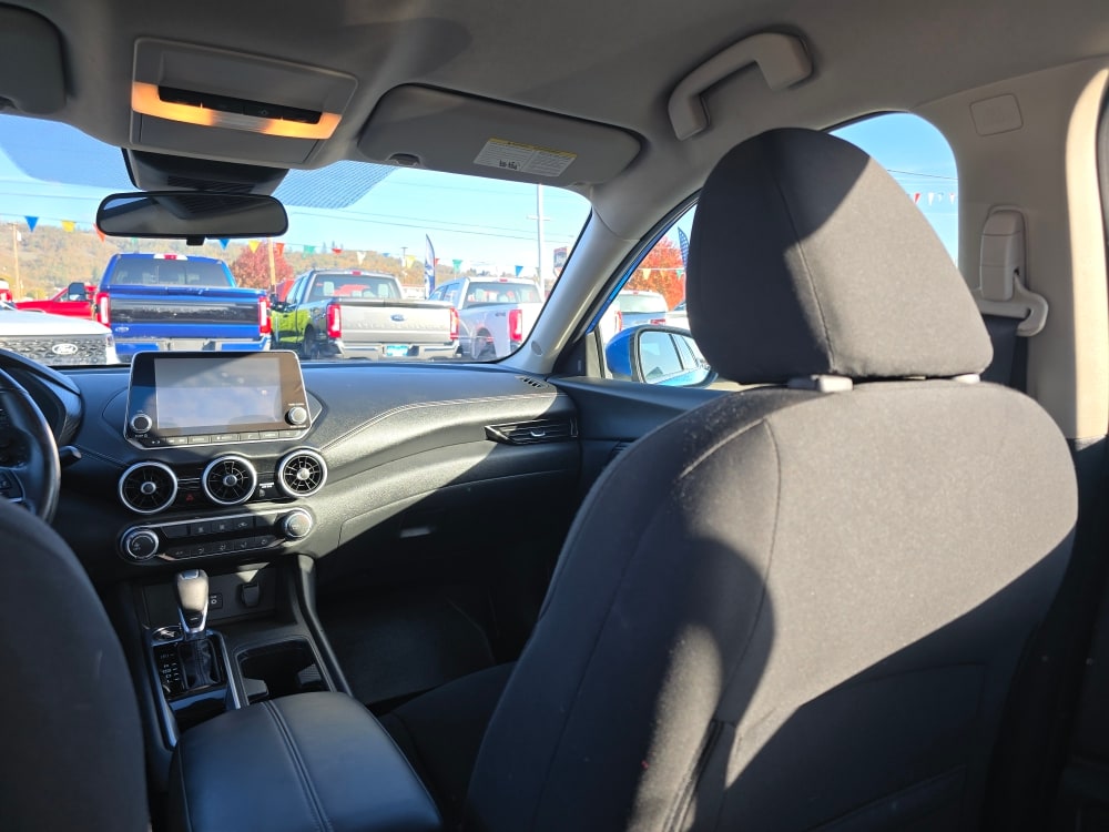 Thumbnail: 2022 Nissan Sentra - 16