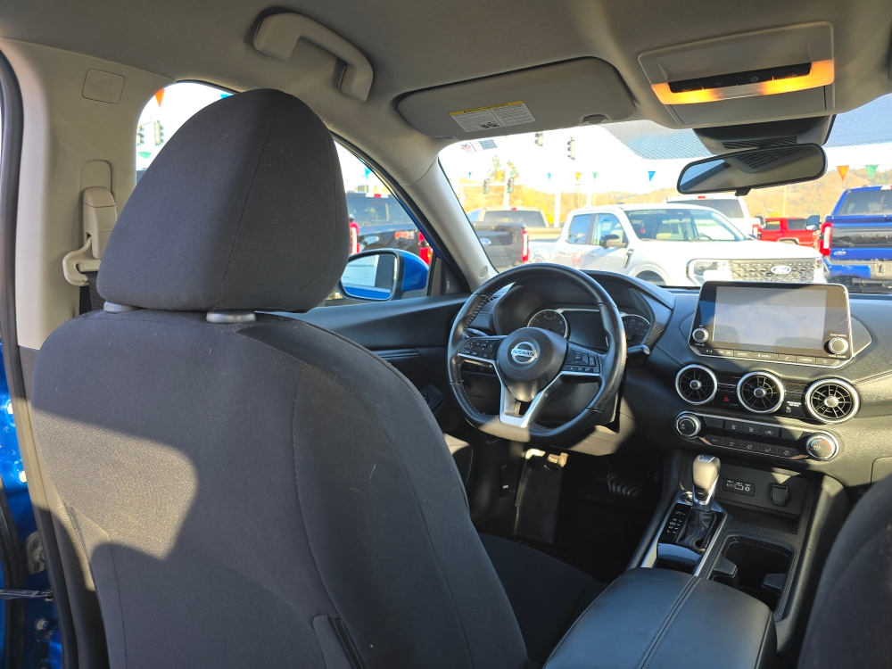 Thumbnail: 2022 Nissan Sentra - 9