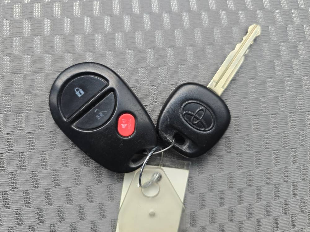 Thumbnail: 2014 Toyota Tacoma - 16