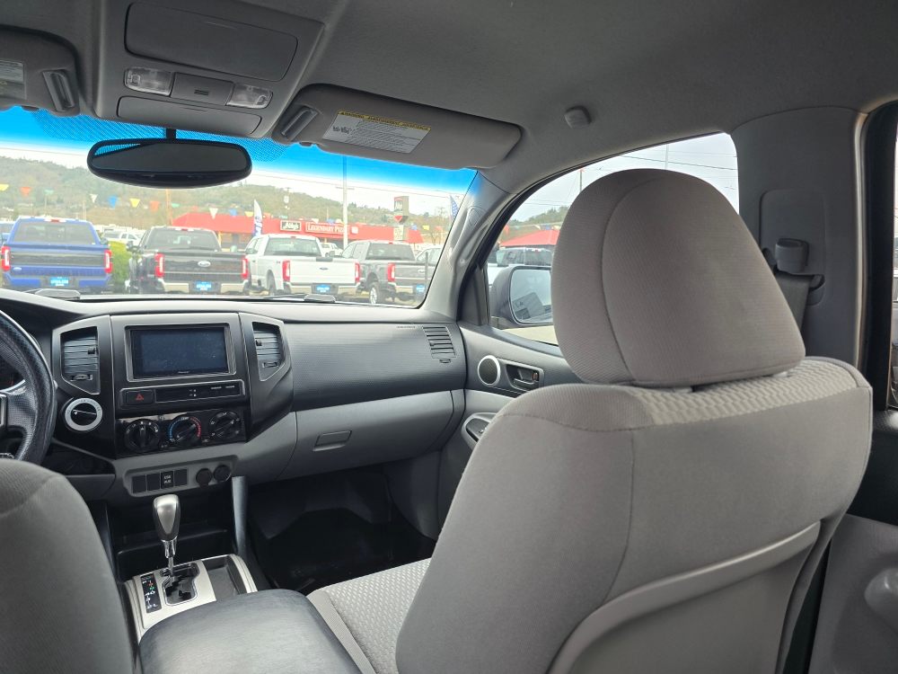 Thumbnail: 2014 Toyota Tacoma - 9