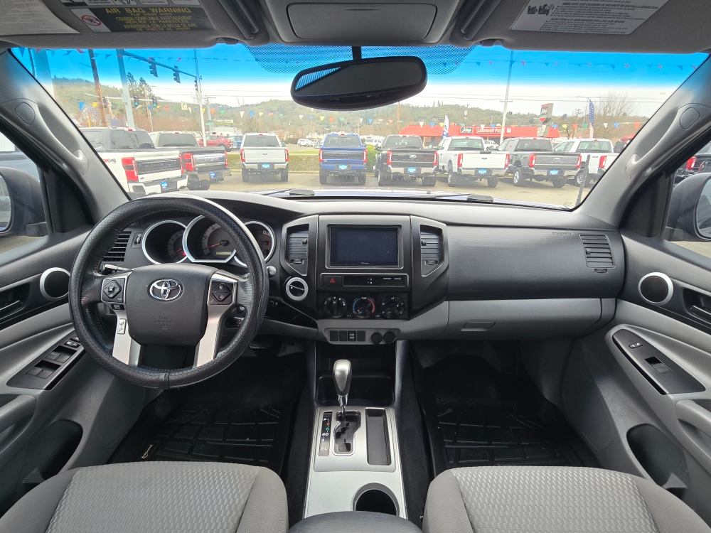 Thumbnail: 2014 Toyota Tacoma - 11