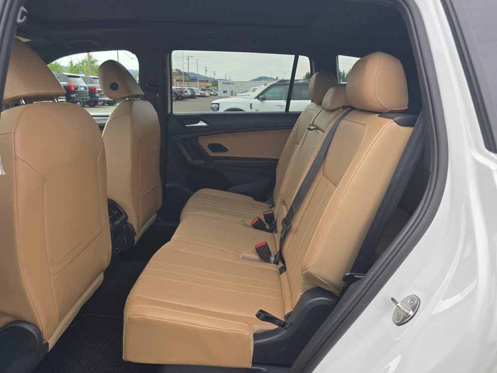 Thumbnail: 2022 Volkswagen Tiguan - 10