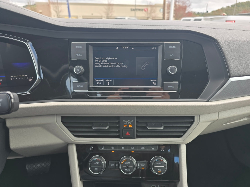 Thumbnail: 2023 Volkswagen Jetta - 12