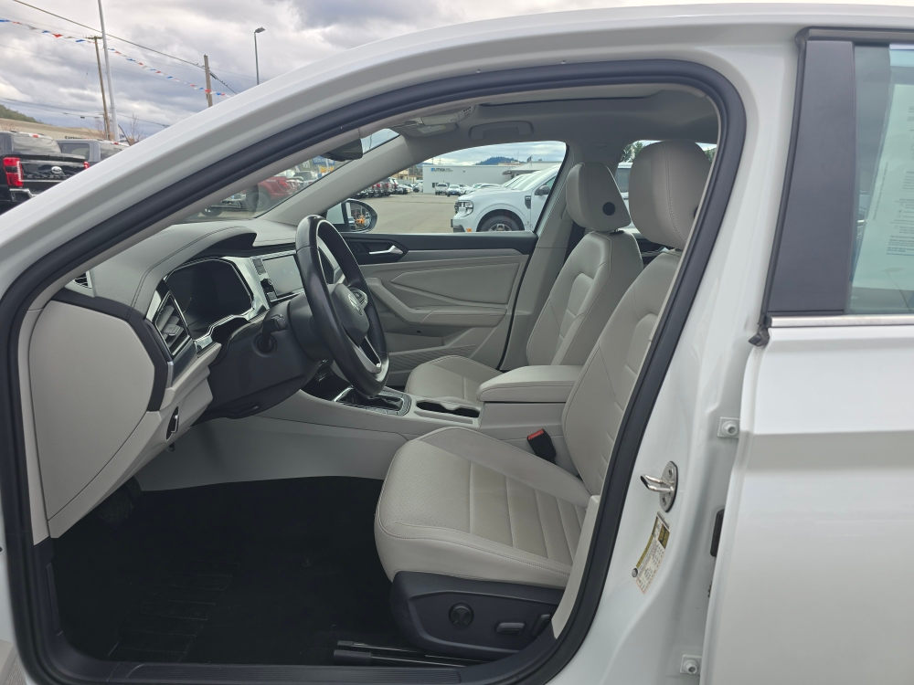 Thumbnail: 2023 Volkswagen Jetta - 8