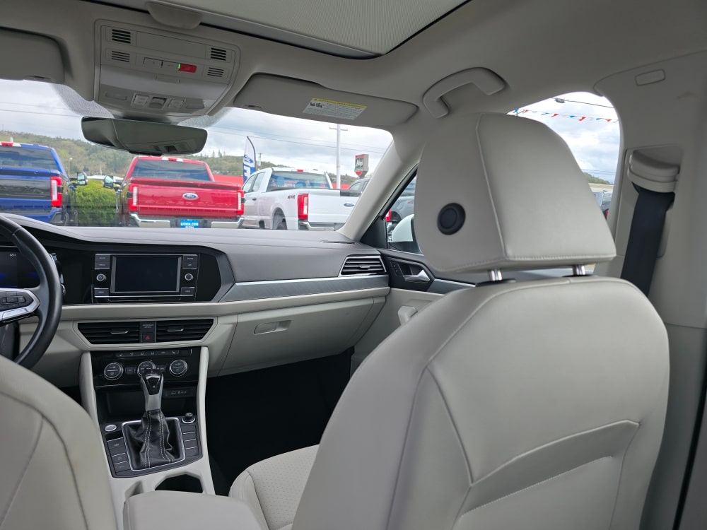 Thumbnail: 2023 Volkswagen Jetta - 9