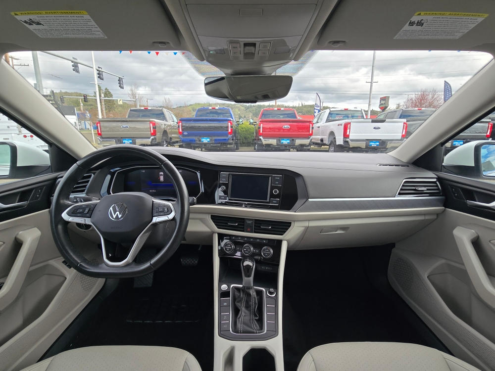 Thumbnail: 2023 Volkswagen Jetta - 11