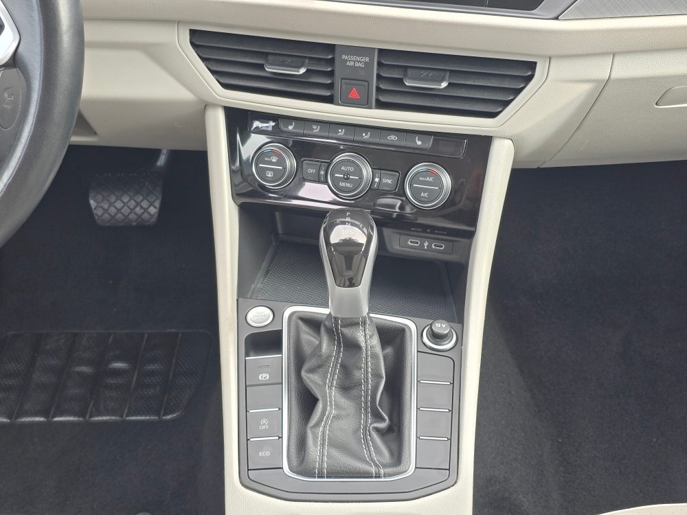 Thumbnail: 2023 Volkswagen Jetta - 13